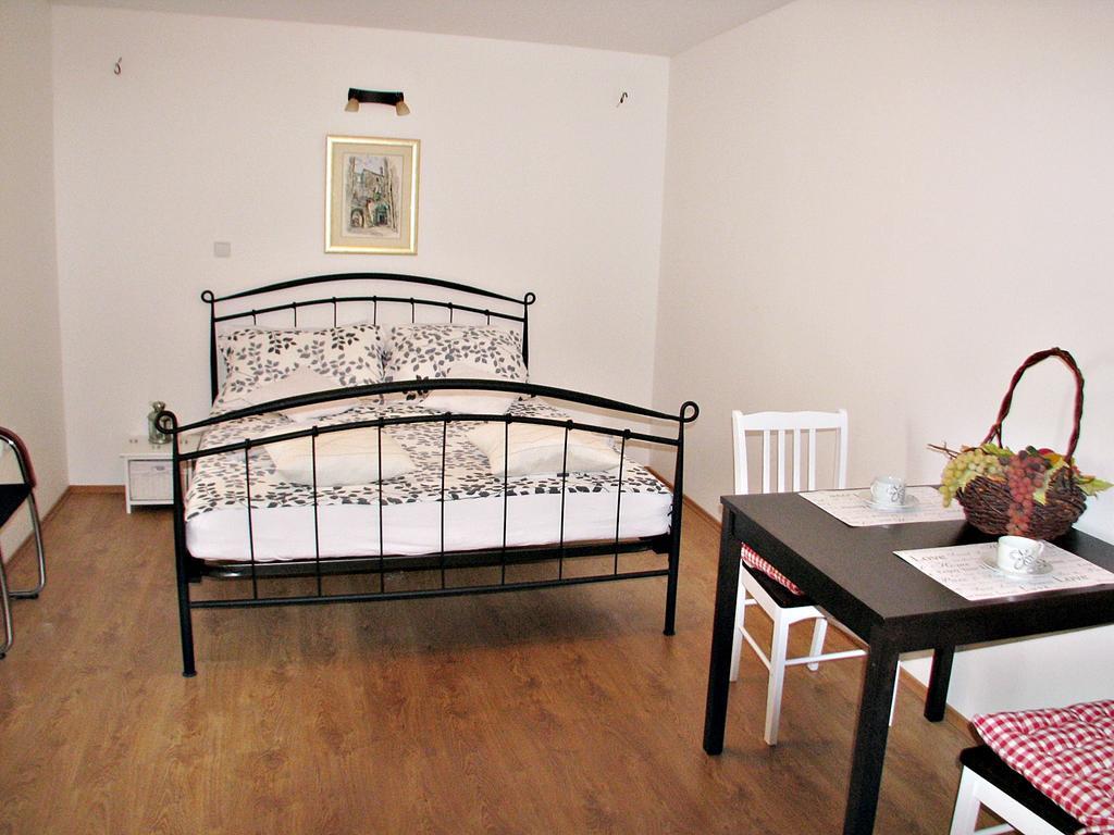 Apartment Noa Kaštel Kambelovac 객실 사진